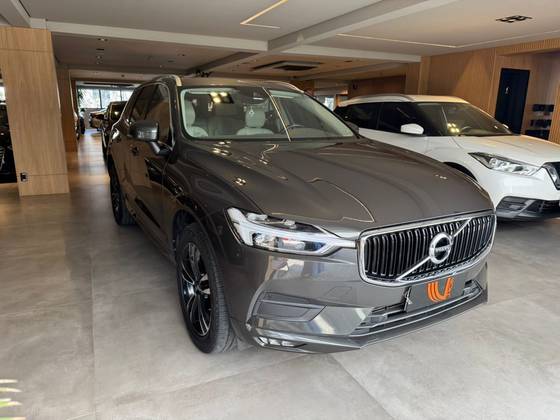 VOLVO XC60 2.0 T5 GASOLINA MOMENTUM AWD GEARTRONIC
